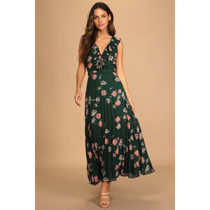 Lulus Loved By You Dark Green Floral Print Pleated Chiffon Maxi Dress - Size M